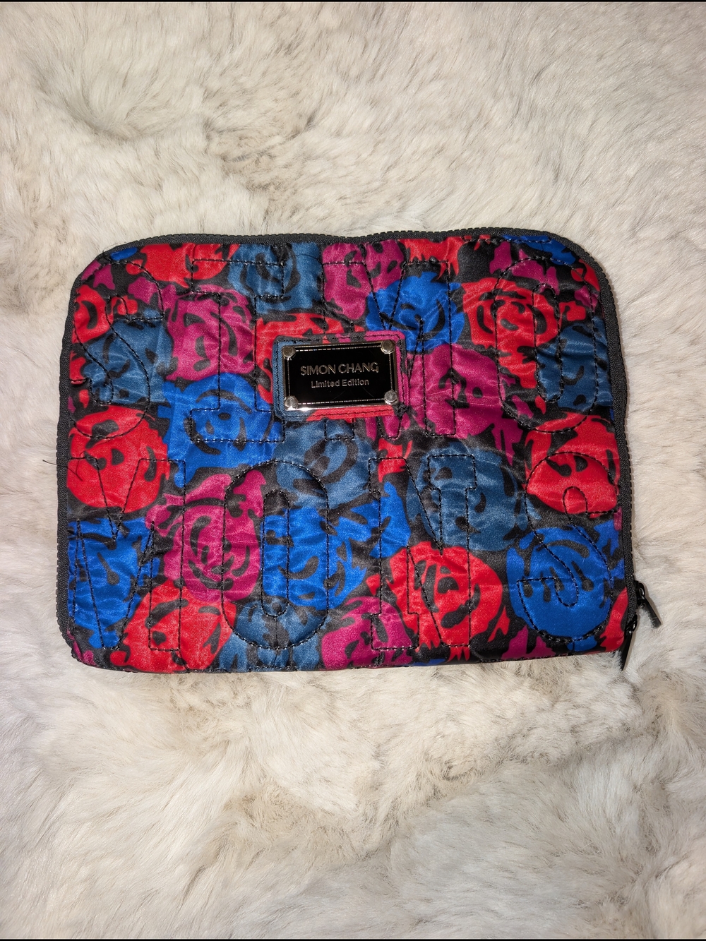 2/30$ 💓 Simon Chang Quilted Floral Pouch